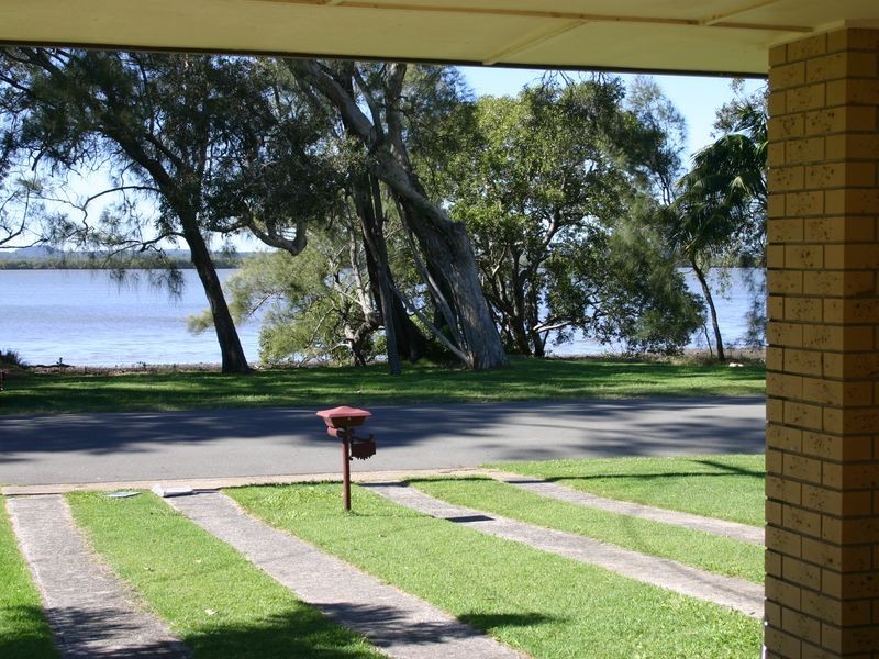 105 TORQUAY ROAD, Redland Bay QLD 4165