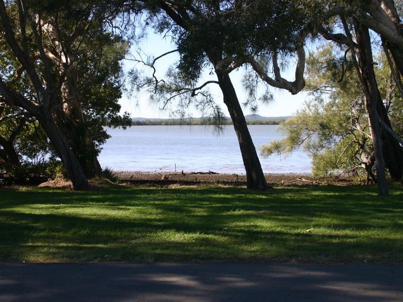 105 TORQUAY ROAD, Redland Bay QLD 4165