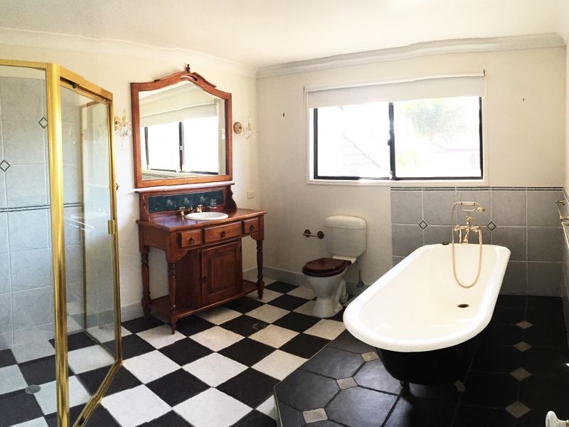 24 THE RAMPART, Redland Bay QLD 4165