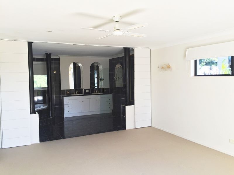 24 THE RAMPART, Redland Bay QLD 4165