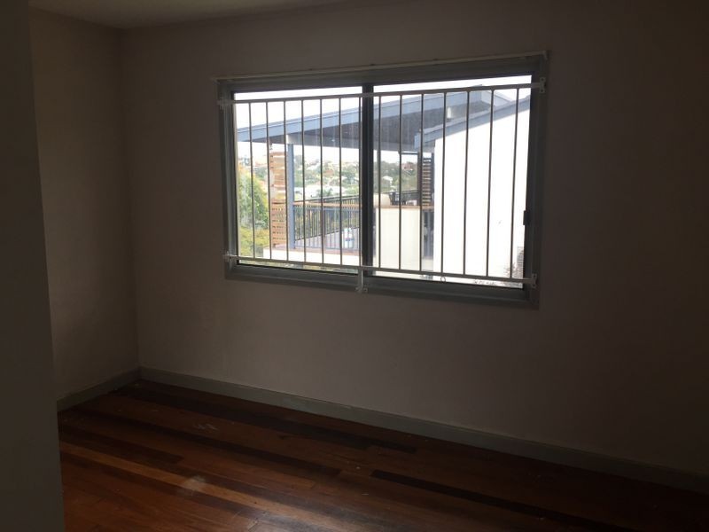 51 WAVERLEY ROAD, Camp Hill QLD 4152