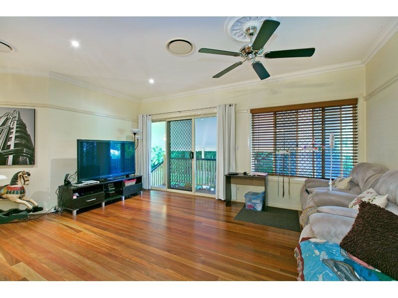 12 IRWIN PLACE, Redland Bay QLD 4165