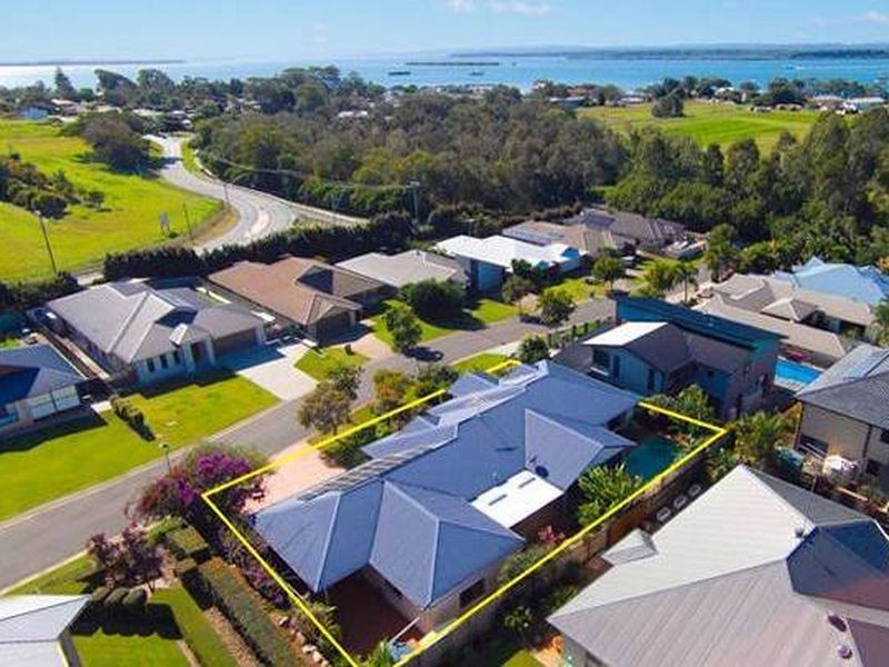 62 HABITAT DRIVE, Redland Bay QLD 4165