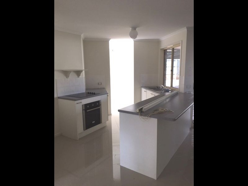 3 SUNNINGDALE DRIVE, Redland Bay QLD 4165