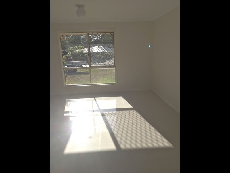 3 SUNNINGDALE DRIVE, Redland Bay QLD 4165