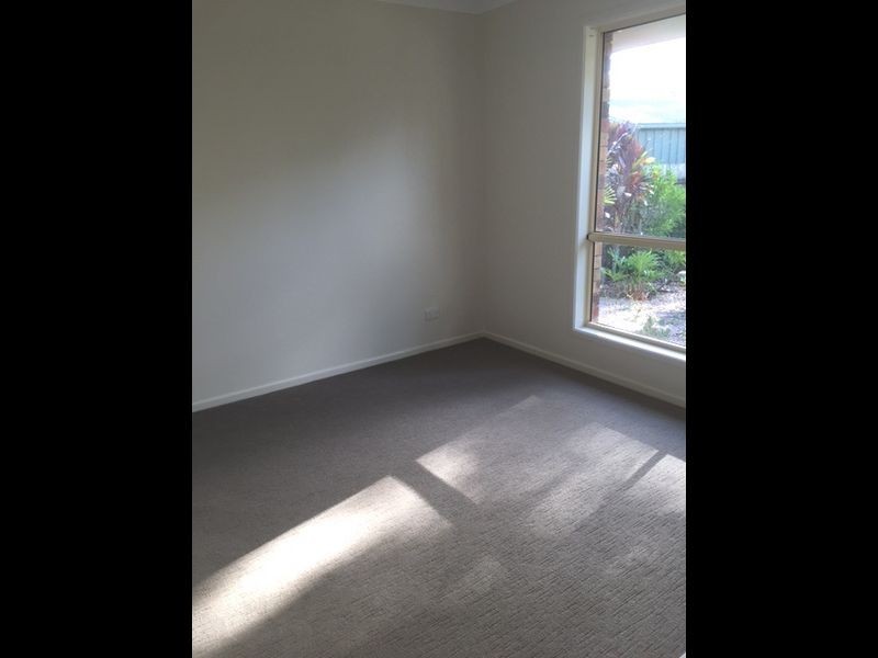 3 SUNNINGDALE DRIVE, Redland Bay QLD 4165