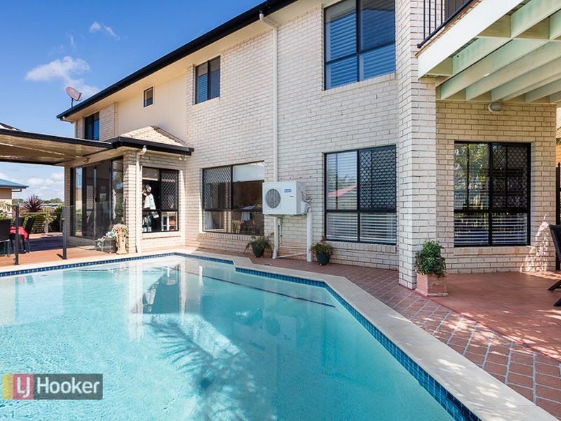 72 Penzance Drive, Redland Bay QLD 4165