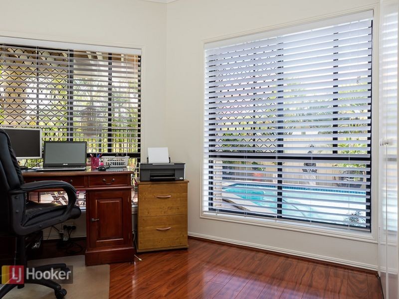 72 Penzance Drive, Redland Bay QLD 4165