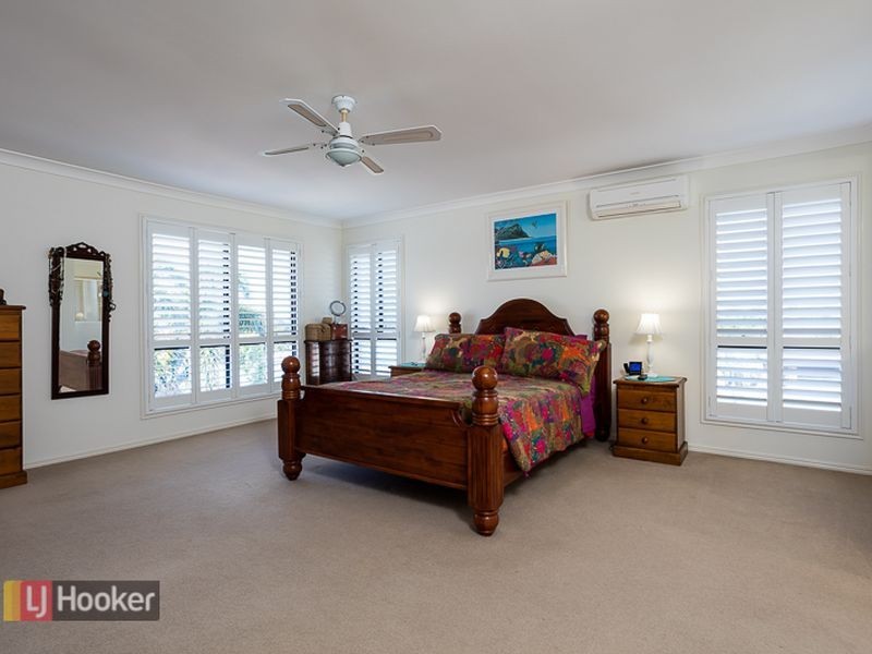 72 Penzance Drive, Redland Bay QLD 4165