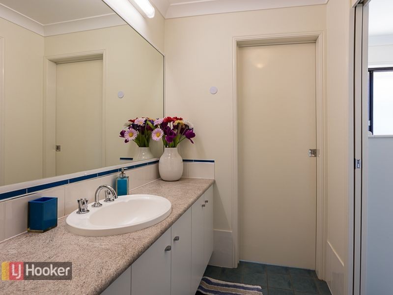 72 Penzance Drive, Redland Bay QLD 4165