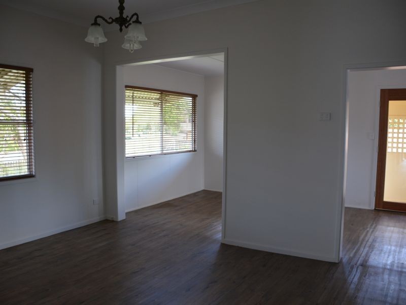 10 Stradbroke Street, Redland Bay QLD 4165