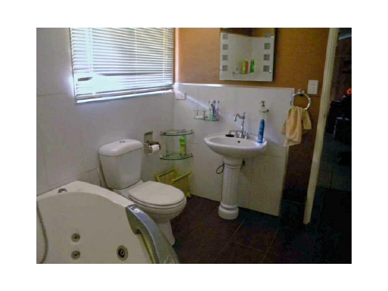 41 Pitt Street, Redland Bay QLD 4165