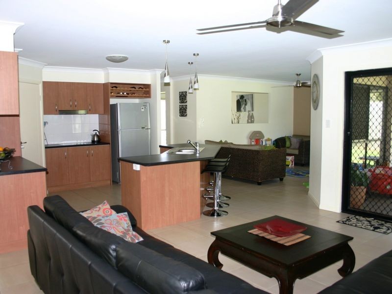 5 CASWELL CRESCENT, Redland Bay QLD 4165