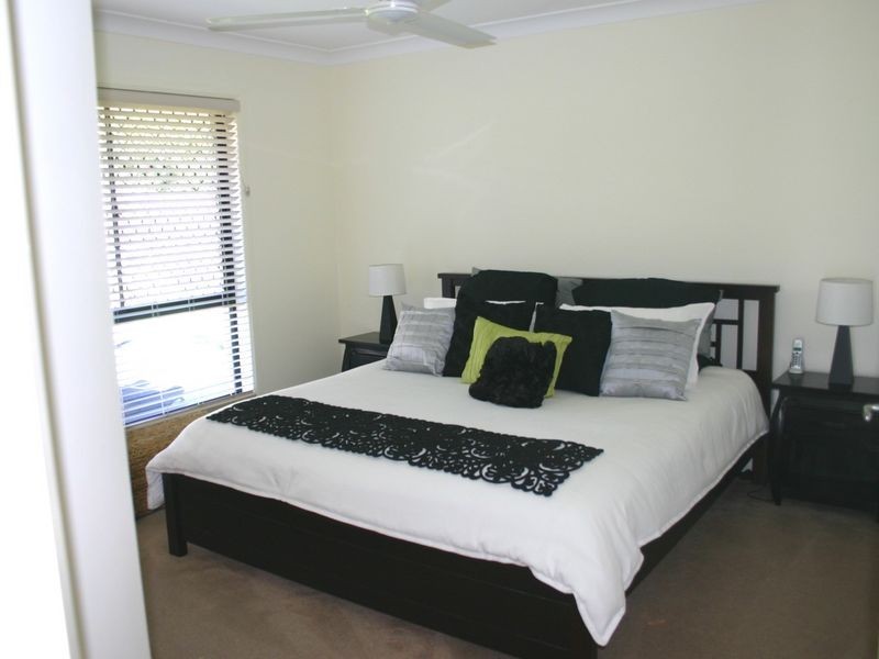 5 CASWELL CRESCENT, Redland Bay QLD 4165