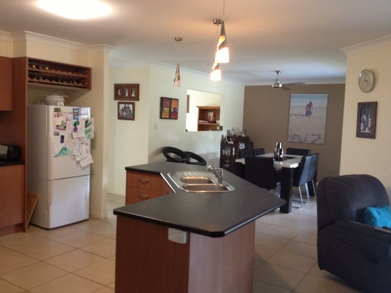 5 CASWELL CRESCENT, Redland Bay QLD 4165