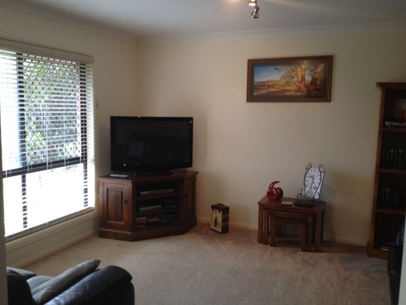 5 CASWELL CRESCENT, Redland Bay QLD 4165