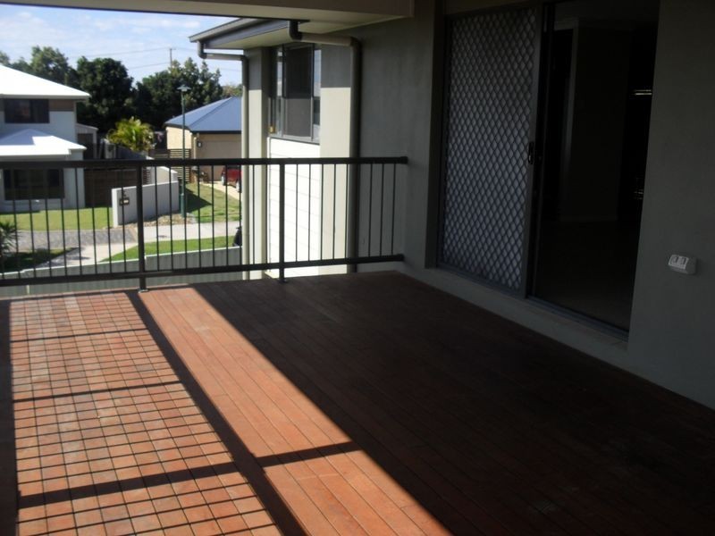 8 Huntly Place, Redland Bay QLD 4165