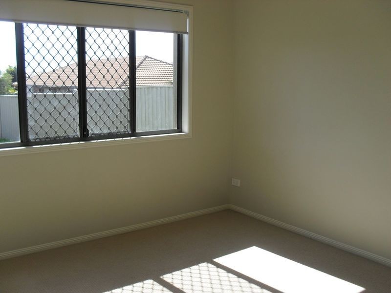 8 Huntly Place, Redland Bay QLD 4165