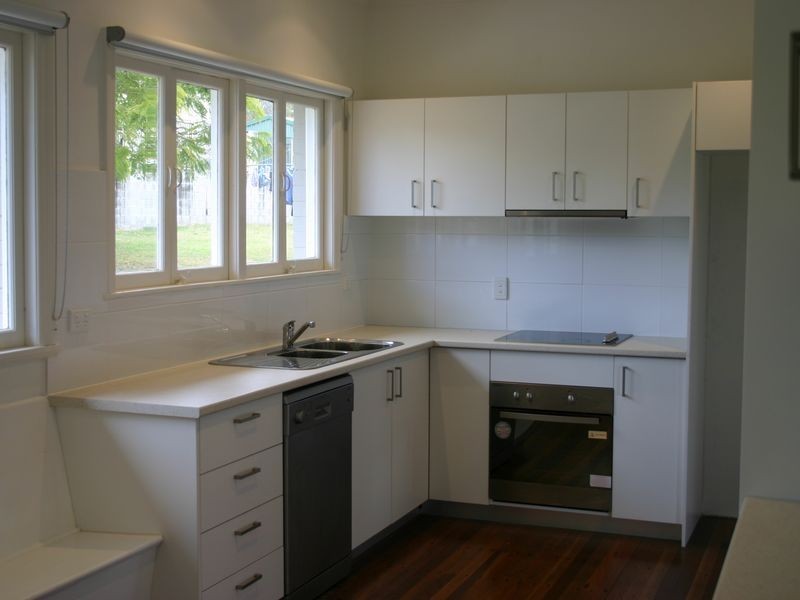 5 Dart Street, Redland Bay QLD 4165