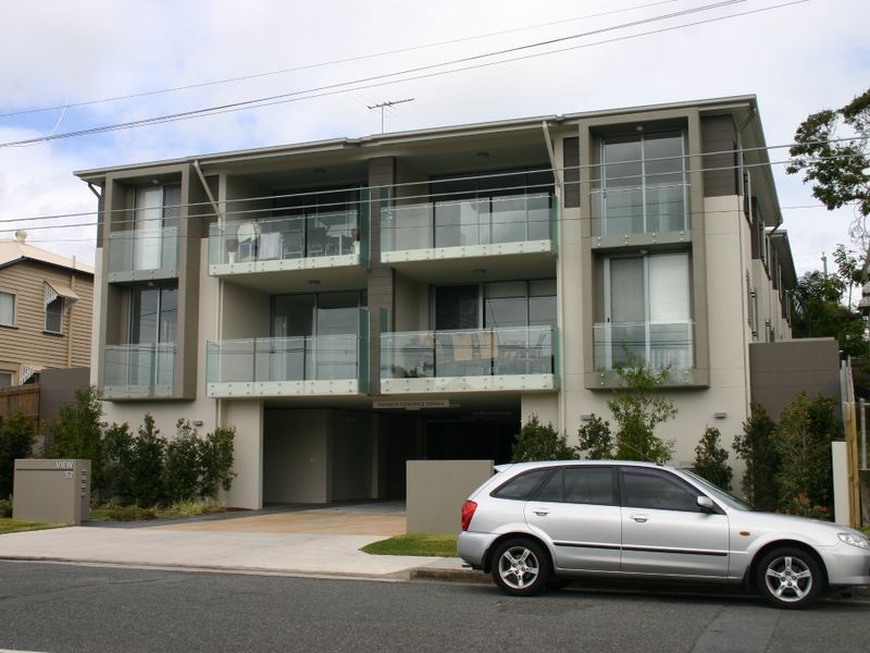 2/52 Yamboyna Street, Manly QLD 4179