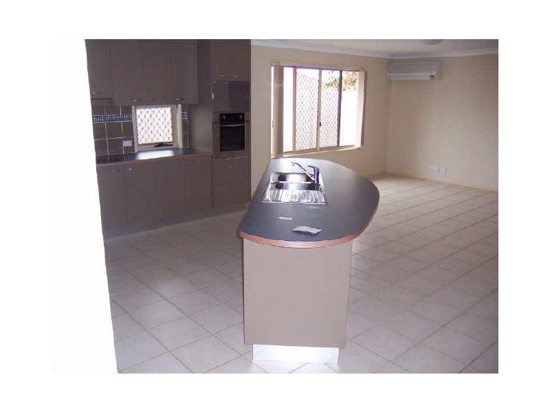 24 Spinnaker Circuit, Redland Bay QLD 4165