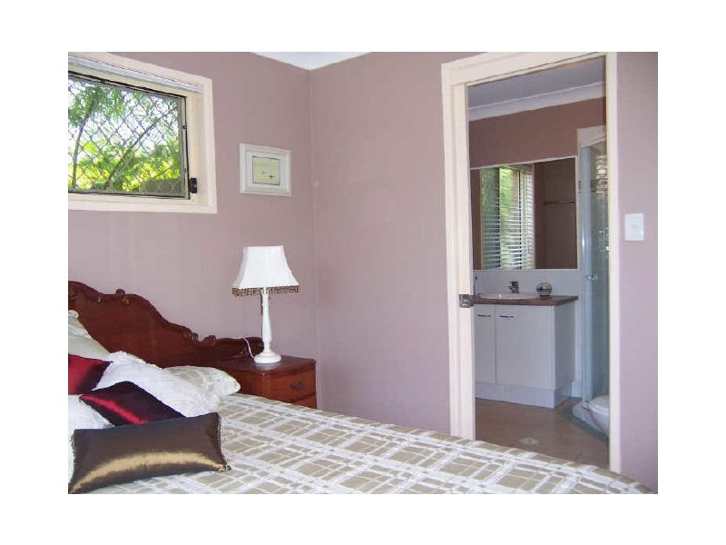 50 Pitt Street, Redland Bay QLD 4165