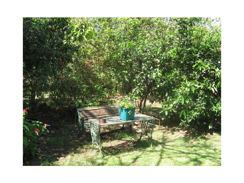 2 Michael Avenue, Lamb Island QLD 4184