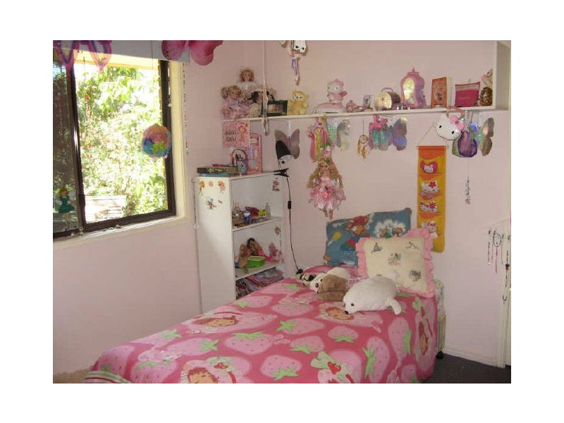 2 Michael Avenue, Lamb Island QLD 4184