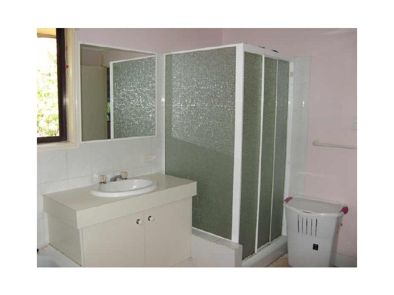 2 Michael Avenue, Lamb Island QLD 4184