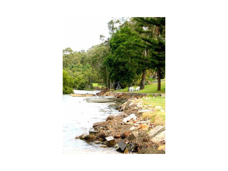 7a Waterfront Easement, Redland Bay QLD 4165