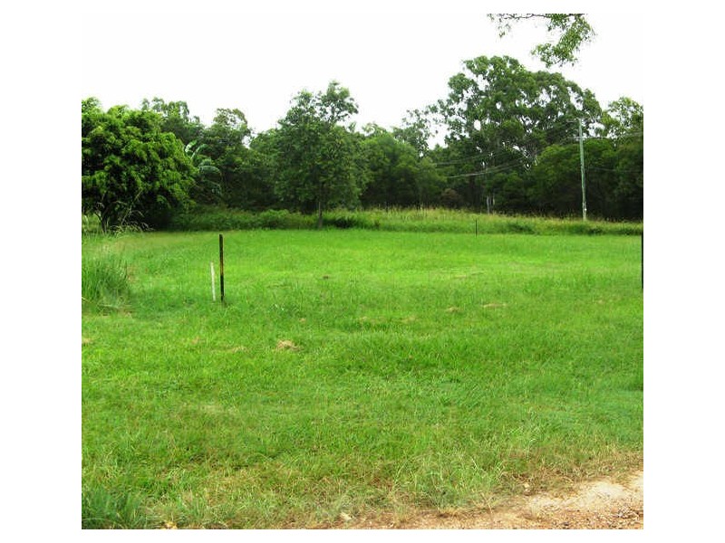 25 Bluewater Cres, Macleay Island QLD 4184