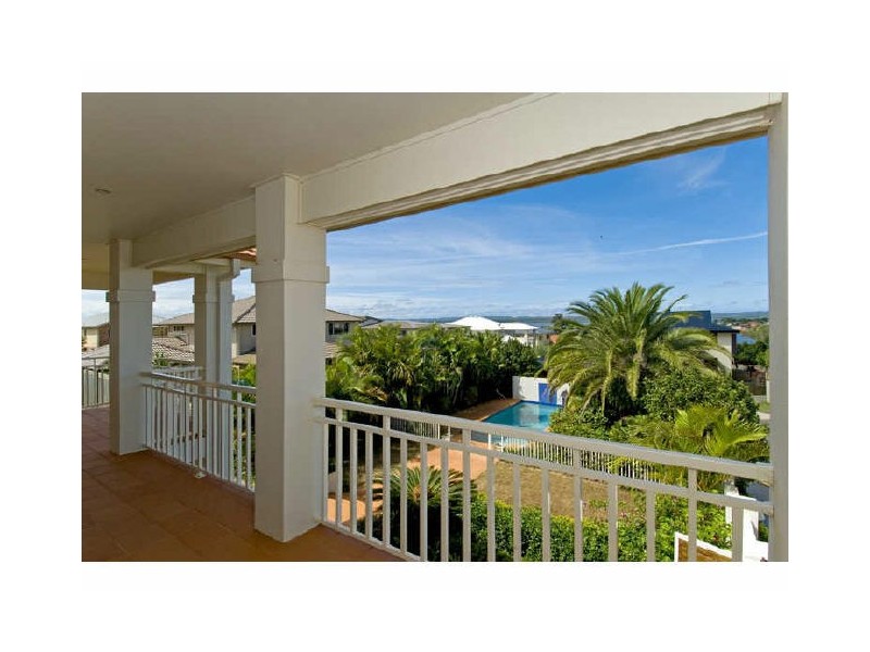 6 Bribie Close, Redland Bay QLD 4165