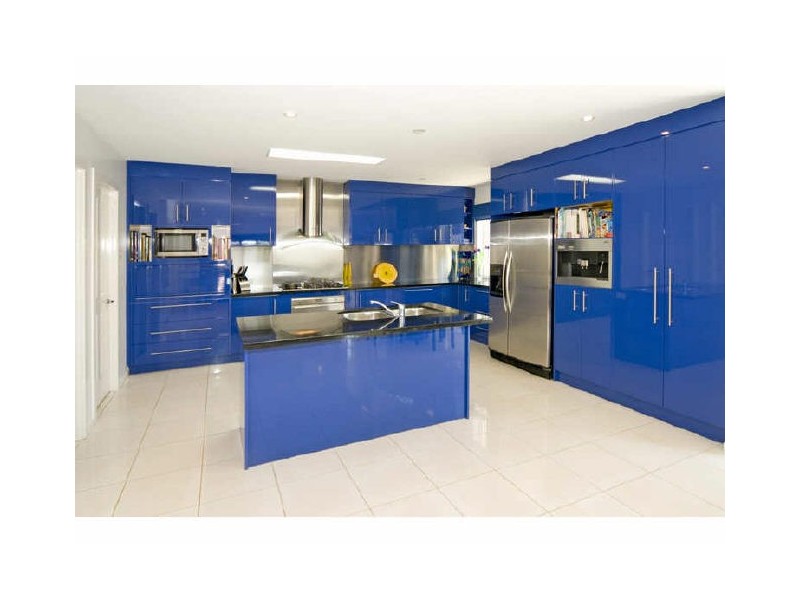 6 Bribie Close, Redland Bay QLD 4165