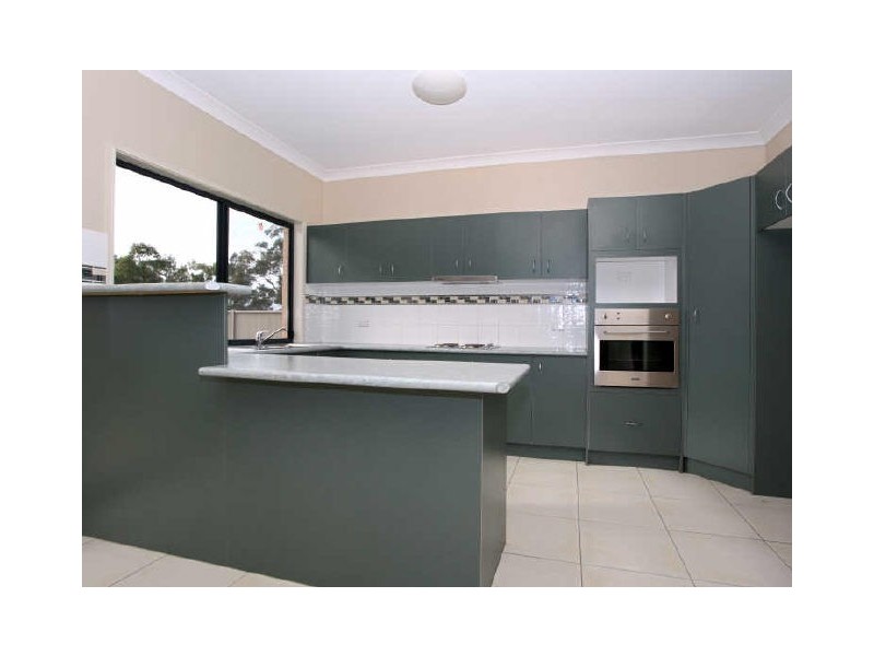 4 Sandy Cove Place, Redland Bay QLD 4165