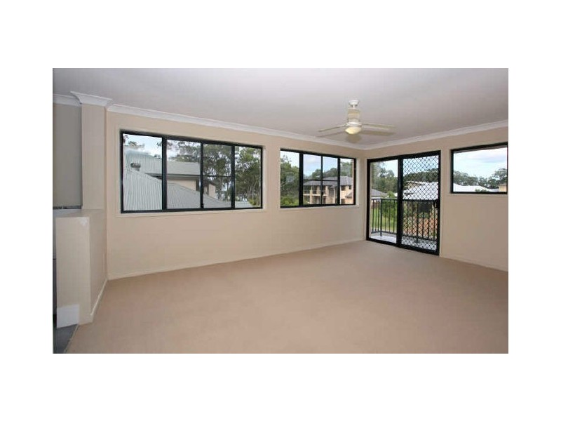 4 Sandy Cove Place, Redland Bay QLD 4165