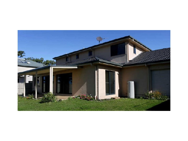 4 Sandy Cove Place, Redland Bay QLD 4165