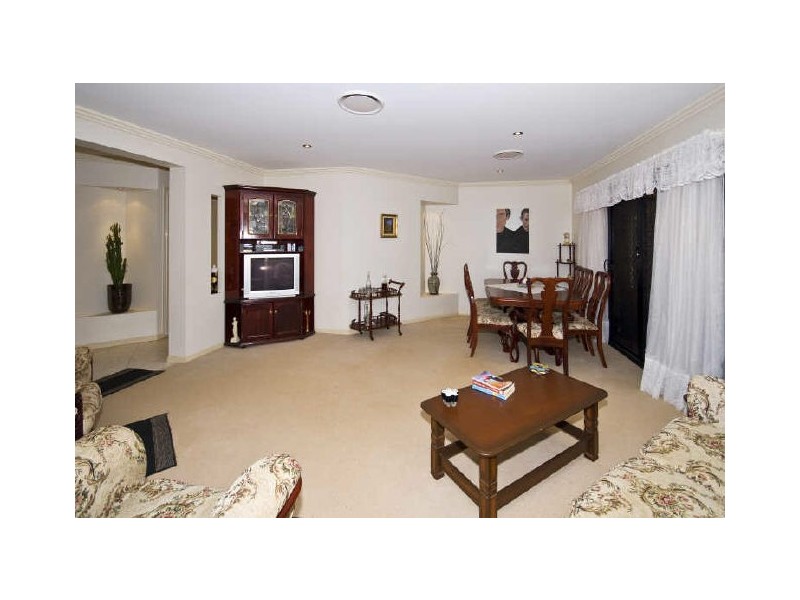 7 Kimbolton Drive, Redland Bay QLD 4165
