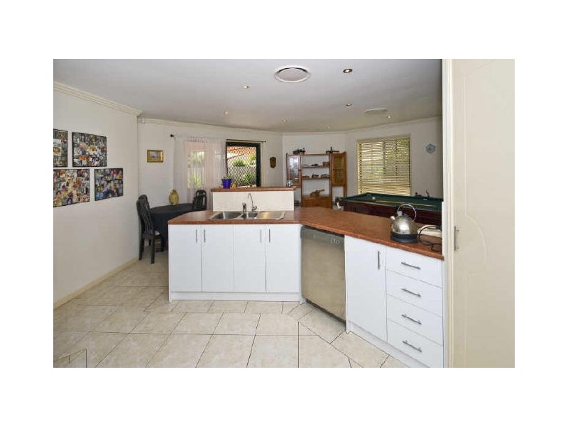 7 Kimbolton Drive, Redland Bay QLD 4165