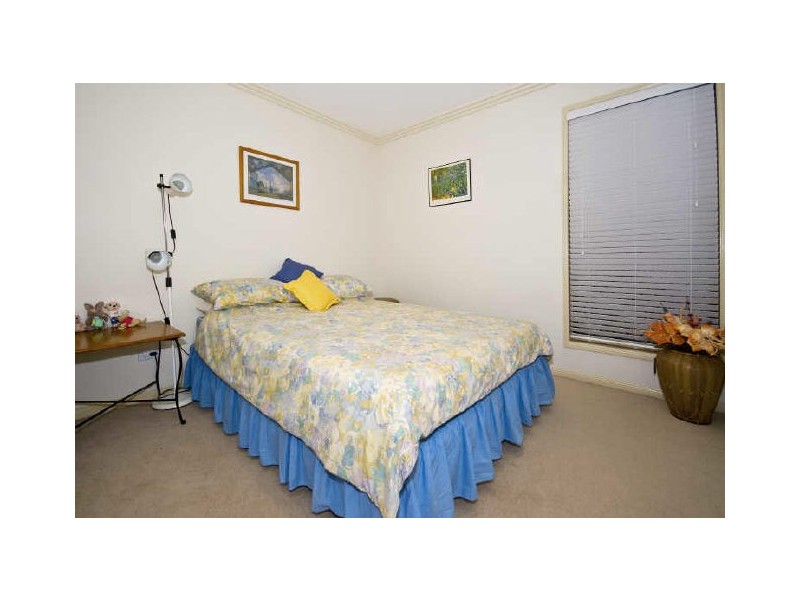 7 Kimbolton Drive, Redland Bay QLD 4165