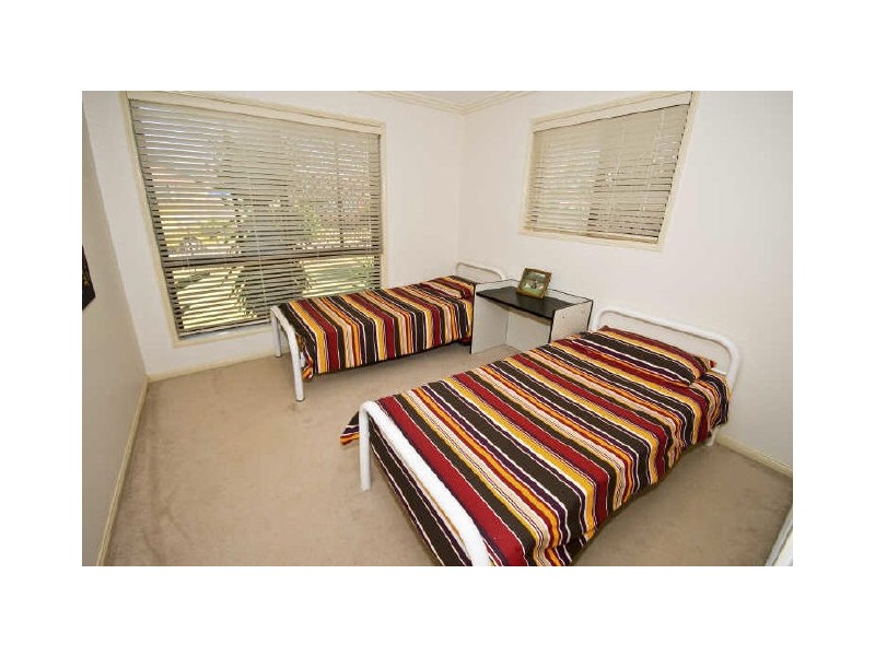 7 Kimbolton Drive, Redland Bay QLD 4165