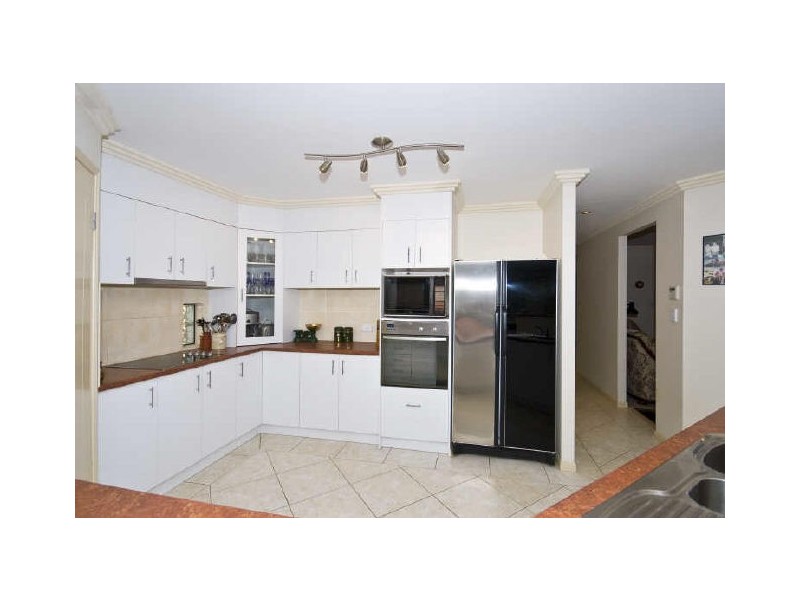7 Kimbolton Drive, Redland Bay QLD 4165