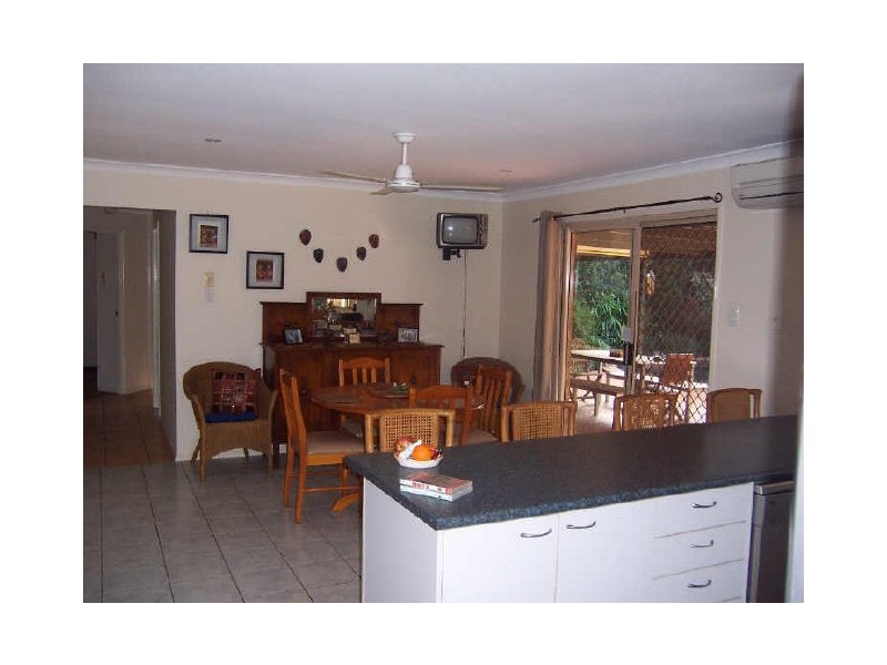 6 Gleneagles Court, Redland Bay QLD 4165