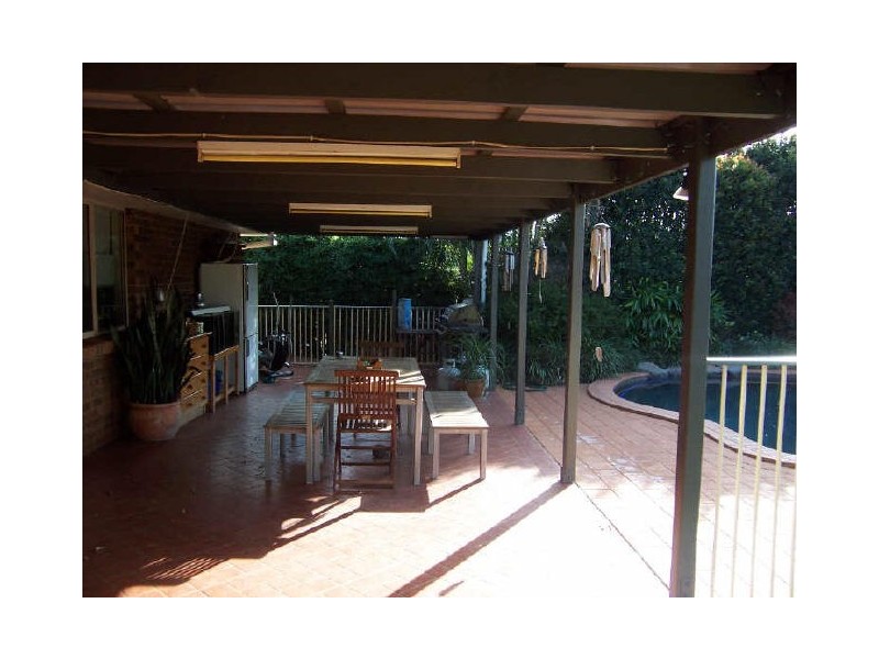 6 Gleneagles Court, Redland Bay QLD 4165