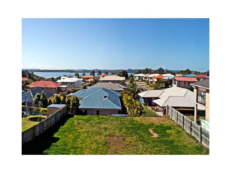 17 Penzance Drive, Redland Bay QLD 4165