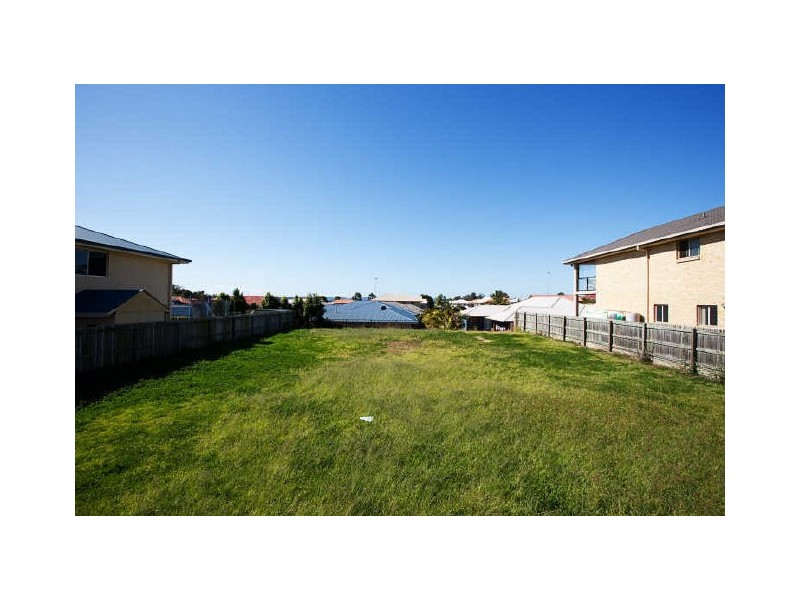 17 Penzance Drive, Redland Bay QLD 4165