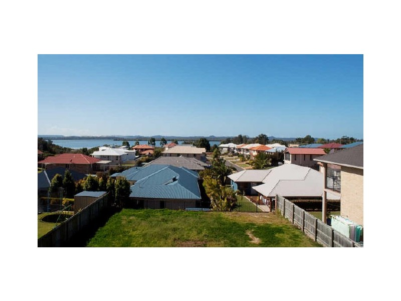 17 Penzance Drive, Redland Bay QLD 4165