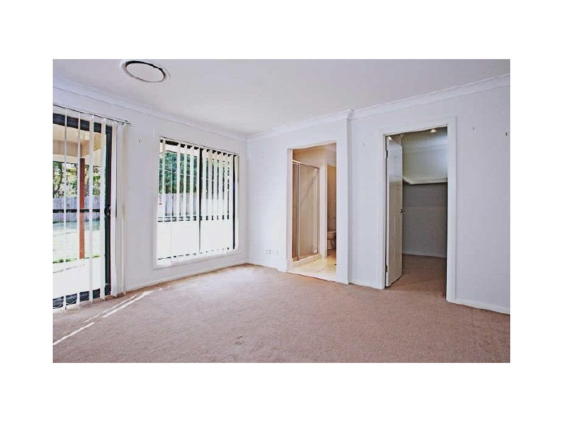 4 Stella Court, Redland Bay QLD 4165