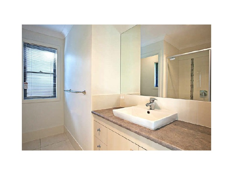 4 Stella Court, Redland Bay QLD 4165