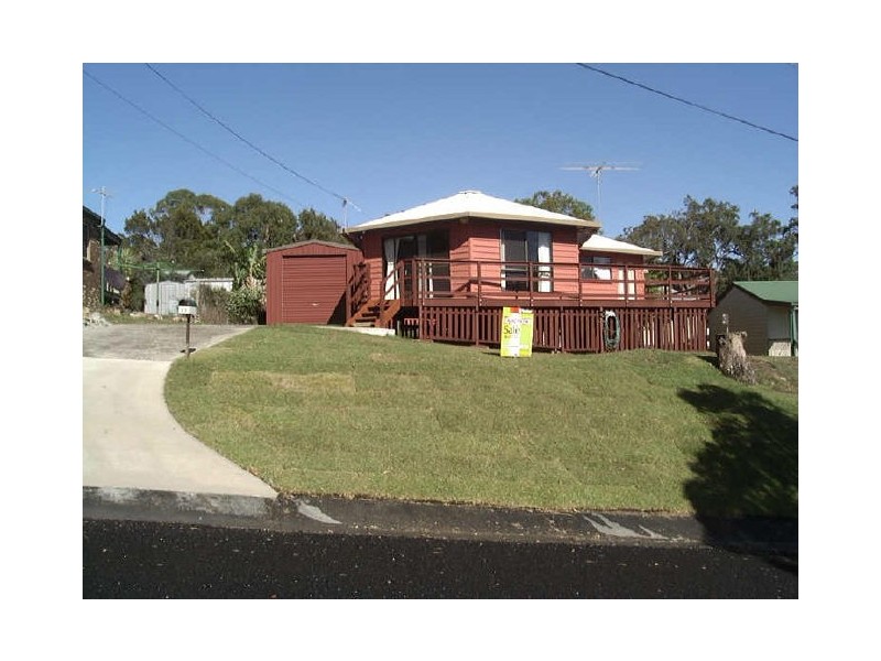 27 Koonwarra Parade, Macleay Island QLD 4184