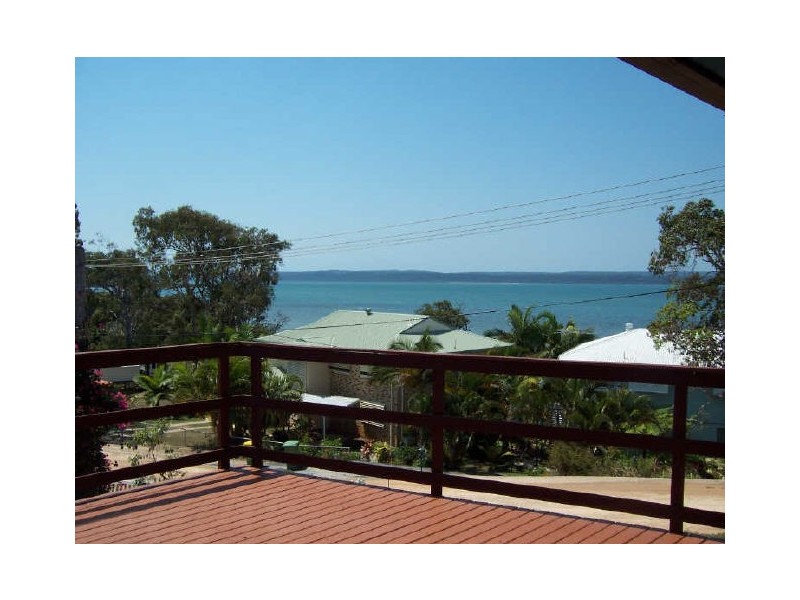 27 Koonwarra Parade, Macleay Island QLD 4184